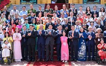 Chủ tịch nước Lương Cường gặp mặt 100 gương sáng 'việc tử tế', có ca sĩ Hòa Minzy và nhiều người tốt