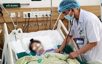 Cứu du khách người Malaysia đang đi bộ thì bị nhồi máu cơ tim