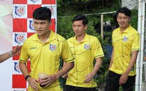 Thành Chung, Hai Long, Tuấn Hải truyền cảm hứng cho các cầu thủ nhí TP.HCM