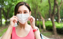 Có nên đeo khẩu trang khi chạy bộ?