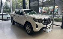 Tin tức giá xe: Nissan Navara giảm tới 90 triệu đồng tại đại lý
