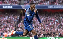 Arsenal yếu đuối thua PSG ngay trên sân nhà