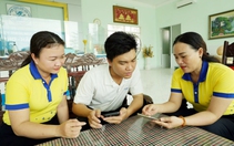 '50 năm - Tỏa sáng miền Nam': Cung cấp dịch vụ điện trực tuyến giúp tiện lợi hơn cho khách hàng