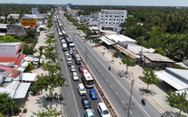 Cầu Rạch Miễu kẹt xe kéo dài, trạm thu phí xả trạm 5 lần