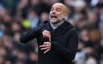 HLV Guardiola cho rằng fan Man United nên cảm thấy nhục nhã