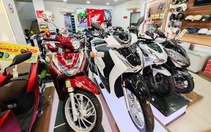 Xe máy bất ngờ đồng loạt tăng giá, đại lý cạnh tranh khốc liệt