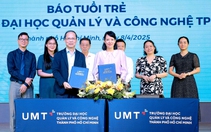 Sinh viên Trường đại học Quản lý và Công nghệ TP.HCM học tại báo Tuổi Trẻ
