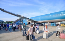 Giá vé máy bay đến TP.HCM tăng 30-50% dịp lễ 30-4