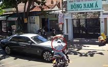 Va chạm với Rolls Royce, người đàn ông vội chạy đi ngay không cần biết đúng sai