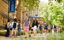 Hồ sơ sinh viên Việt Nam xin visa du học Úc thuộc nhóm rủi ro cao