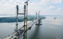 Hợp long cầu cao nhất Việt Nam trên cao tốc Bến Lức - Long Thành sau một thập kỷ