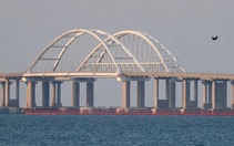 Nga chính thức lên tiếng về vụ nổ ở cầu Crimea
