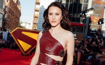 Rachel Brosnahan của Superman: Gu thời trang thảm đỏ như siêu năng lực