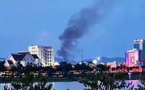 Cháy cửa hàng bán sơn ở phường Kon Tum, người dân nghe nhiều tiếng nổ lớn