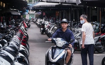 Cảnh vắng lặng tại chợ xe lớn nhất Hà Nội sau thông tin cấm xe máy xăng vào vành đai 1