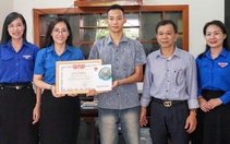 Tặng bằng khen cho thanh niên cứu cháu bé trước mũi tàu hỏa