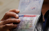 Mỹ tăng phí visa thêm 250 USD, ngành du lịch toàn cầu phản đối dữ dội