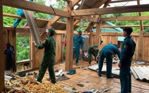 Thanh Hóa: Bão số 3 (Wipha) chưa vào đất liền, hàng trăm nhà dân đã bị tốc mái do dông lốc