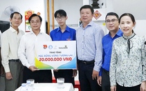 Trung ương Đoàn thăm, trao học bổng cho thủ khoa 30 điểm Phan Quang Hiển Vinh