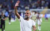 HLV Pep Guardiola gây sốt với diện mạo mới