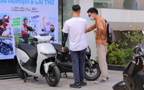 Xe máy điện Honda ICON e: ở Việt Nam đã có thể mua pin, giá gần 10 triệu đồng