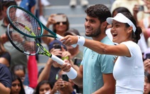 Raducanu - Alcaraz bị loại sớm và khoảnh khắc gượng gạo trên lưới tại US Open