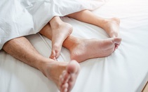 10 ngày sau cuộc ‘vui vẻ’, nam thanh niên nhiễm vi khuẩn thường gây viêm não mô cầu