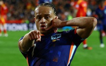Vừa ký hợp đồng với Tottenham, Xavi Simons liền 'cà khịa' Chelsea