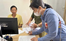 Đà Nẵng: cán bộ làm việc xuyên đêm, không ngày nghỉ phát 'lì xì' Tết Độc lập cho người dân