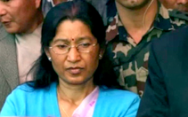 Vợ cựu thủ tướng Nepal bị thiêu sống khi người biểu tình phóng hỏa nhà riêng