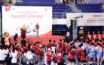 Gần 600 'chiến binh bầu trời' tranh tài thể thao