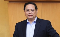 Thủ tướng: Nghiên cứu bỏ giấy phép đầu tư ra nước ngoài nhưng kiểm soát lợi dụng chuyển tiền