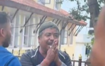Video bộ trưởng Nepal van xin người biểu tình chỉ là video quay... hàng xóm