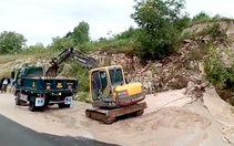 Cát lại tràn xuống cao tốc Vĩnh Hảo - Phan Thiết