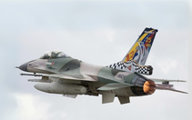 Thực hư video tiêm kích F-16 của Venezuela bay gần tàu hải quân Mỹ vào ngày 4-9?