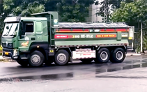 Lái xe ben hàng chục tấn đi ngược chiều, tài xế bị phạt 19 triệu, trừ 4 điểm bằng lái