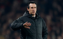 Unai Emery nói bỏ bắt tay HLV Arsenal vì trời lạnh, fan nói do ‘cay’