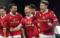 Đội bóng hai ngôi sao Hollywood đánh bại CLB Ngoại hạng Anh ở FA Cup