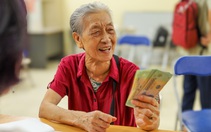 Mừng thọ, chúc thọ người cao tuổi Tết 2026: Có nơi tặng tiền triệu, vàng 24K và vải lụa