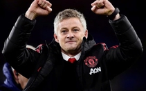 Man United còn bám víu Sir Alex đến bao giờ?