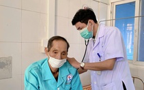 'Ho ra máu sét đánh' hơn 300ml mỗi lần, bệnh nhân 71 tuổi được cứu sống kịp thời
