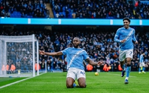 Man City tìm lại niềm vui chiến thắng, Tottenham tiếp tục gây thất vọng