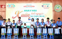 MTTQ phường Bình Trưng trao hơn 2,7 tỉ đồng cho người dân khó khăn