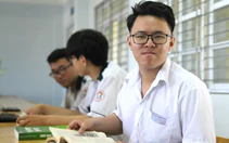 Làm 'khán giả' 4 năm, nam sinh đưa cầu truyền hình Đường lên đỉnh Olympia về Phan Rang