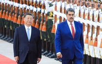 Trung Quốc 'vô cùng sốc, phản đối hành vi bá quyền', Nga kêu gọi Mỹ thả ông Maduro
