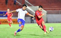 Anh Vũ bay người đánh đầu, Huế khiến Quy Nhơn United lỡ chiến thắng đầu tiên