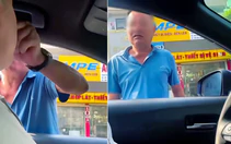 Người đàn ông chặn đầu ô tô ở Hà Nội khai 'bị chèn ép khi xin đường'
