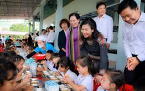 Những bữa cơm nuôi lớn ước mơ của học sinh vùng núi Đắk Lắk