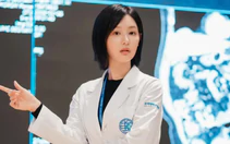 ‘Doctor X’ bị yêu cầu xem xét nội dung phát sóng vì sai lệch y khoa