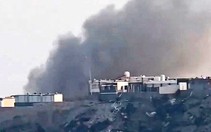 Khoảnh khắc Dinh Tổng thống Yemen trúng tên lửa Houthi